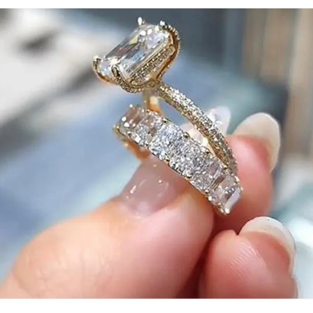 New in Original Box- Emerald Cut Wedding Set!